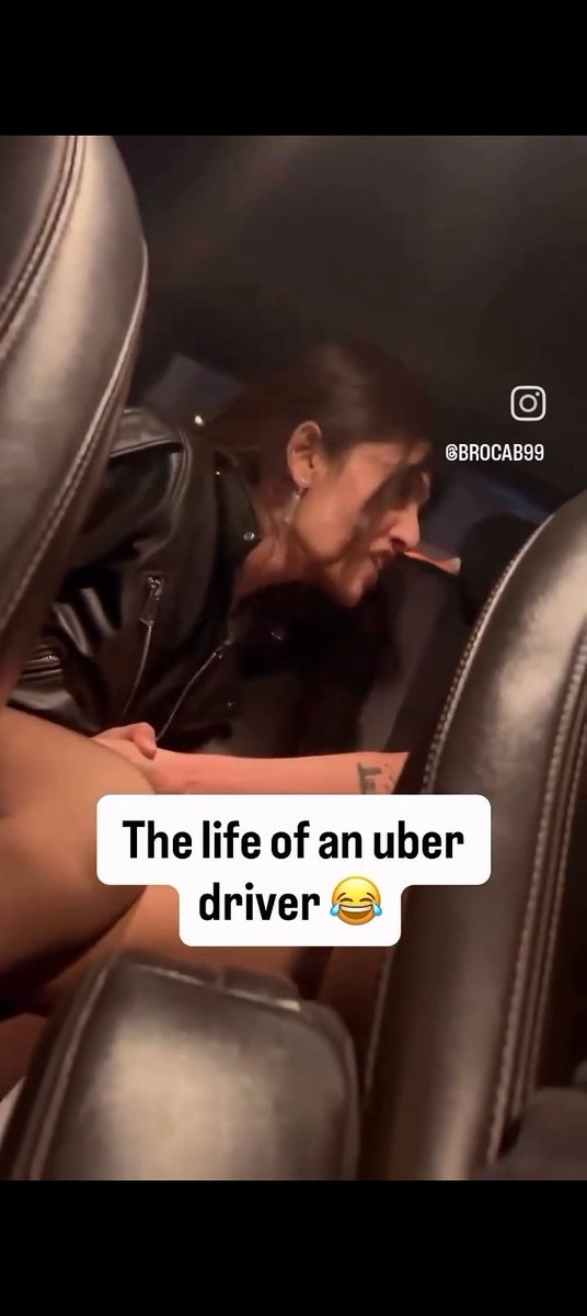 Uber driver का काम कितना मुश्किल होता है, यह इस वीडियो से समझ आता है।

यह वीडियो Arman नाम के एक Uber ड्राइवर द्वारा शेयर की गई बताई जा रही है,
जहां दो लड़कियां शायद किसी पार्टी से नशे की हालत में आती हैं।

गाड़ी में बैठते ही इनका झगड़ा शुरू हो जाता है और दोनों एक-दूसरे के राज