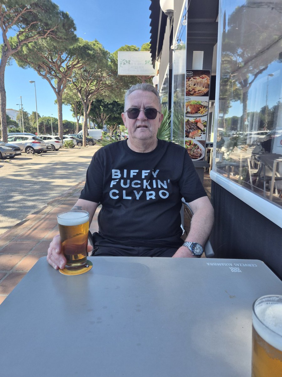 Robertos Calahonda Still the 
  best pint on the Cosra del Sol