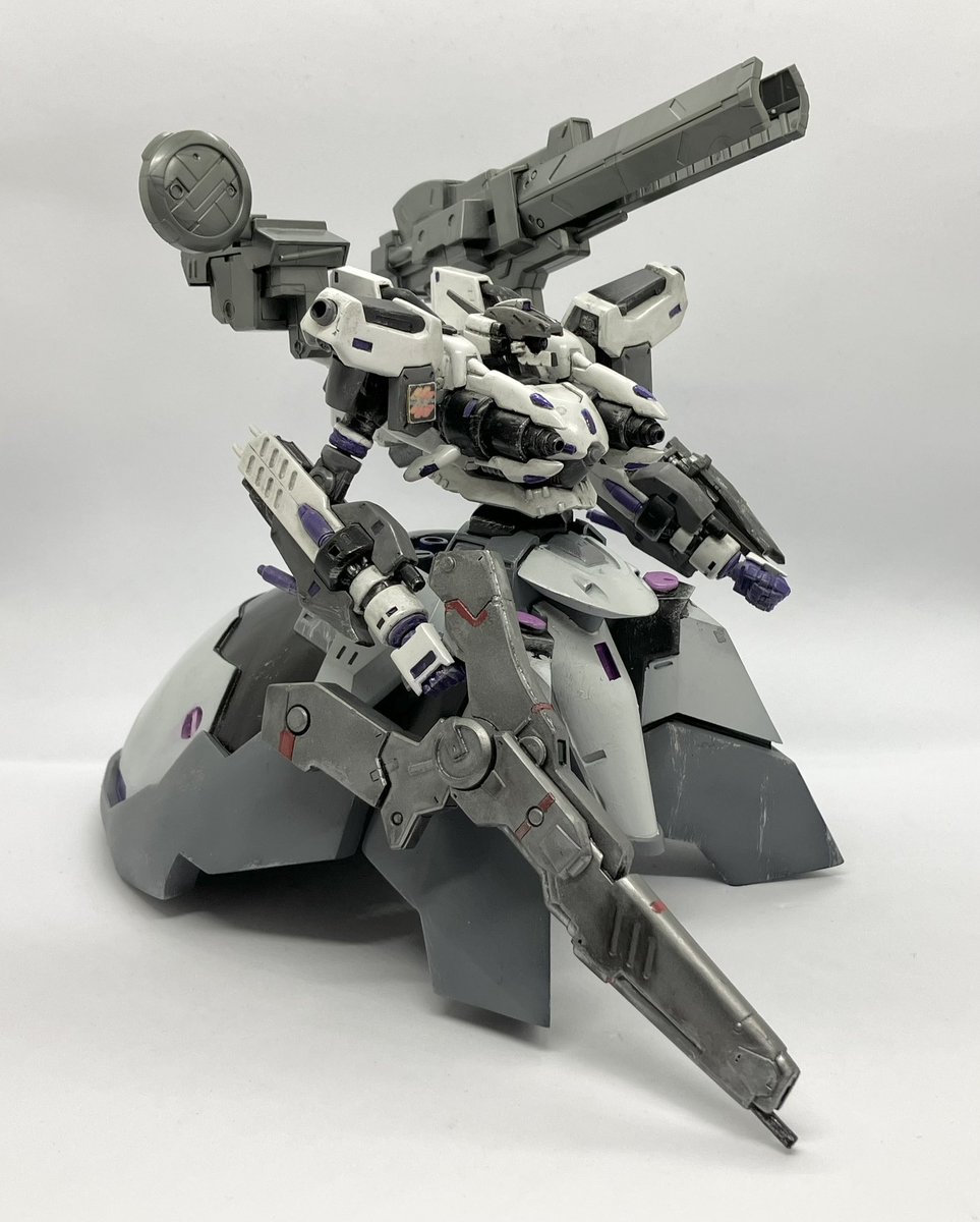 ファイレクシアさん制作のジオ・マトリクス社製フロート脚部、通称ジオフロートが完成しました！
やっぱり2AAでもポータブルでも使い心地が1番いいのはこれでしたね