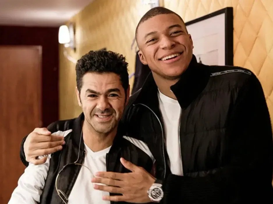 J'attends toujours le moindre message pour Quentin de la part de M'Bappé, Omar Sy, Benzema, Debbouze, etc...
Mais suis-je con, Quentin était blanc, catho, faisait des études, n'était pas une racaille...
Seuls les Nahel racisés et délinquants les intéressent...
#Quentin