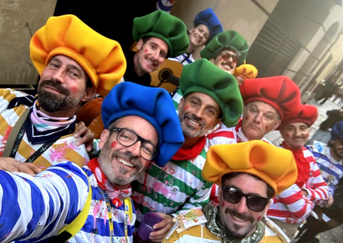 Chirigota del Parchís tweet media