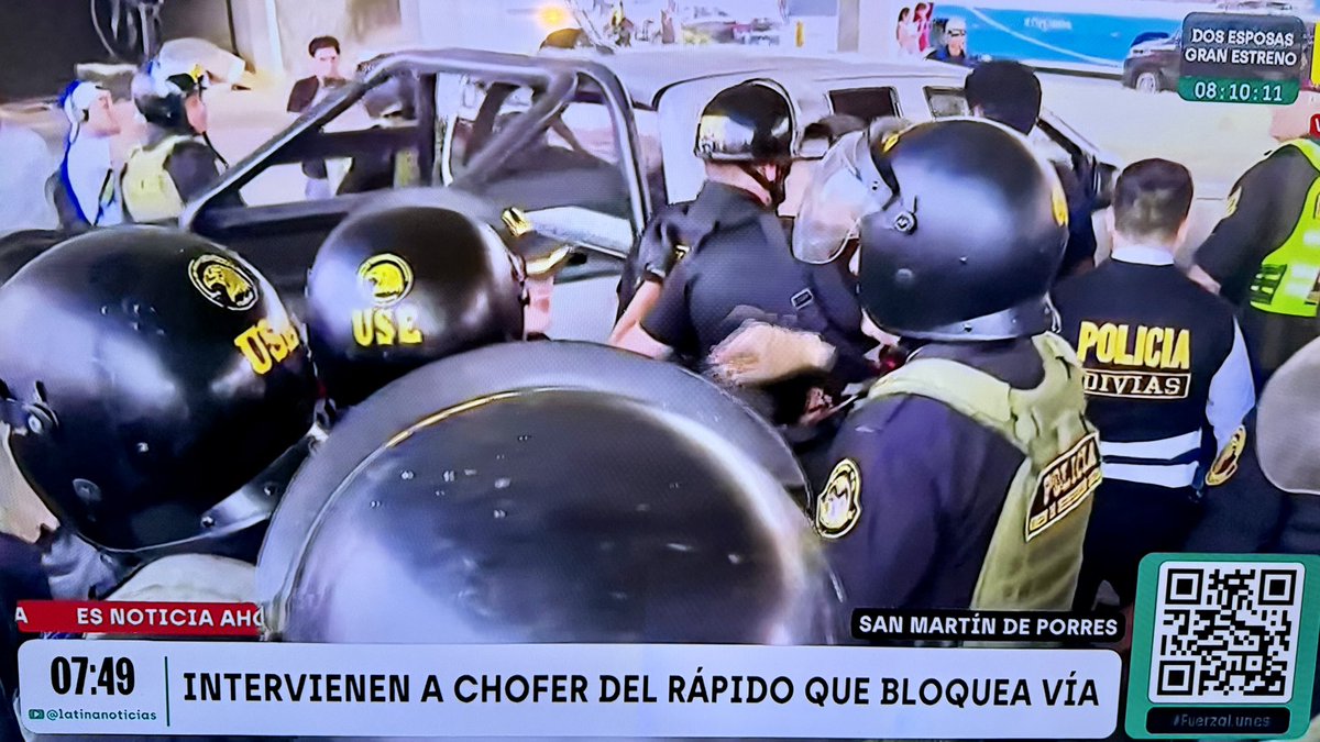 soybendechu's tweet image. Más de 30 efectivos policiales para detener a un chofer de El Rápido. Incluido un coronel en la intervención. Ahora los choferes son los delincuentes. Cuántos compañeros les han asesinado y NUNCA estuvieron presentes.