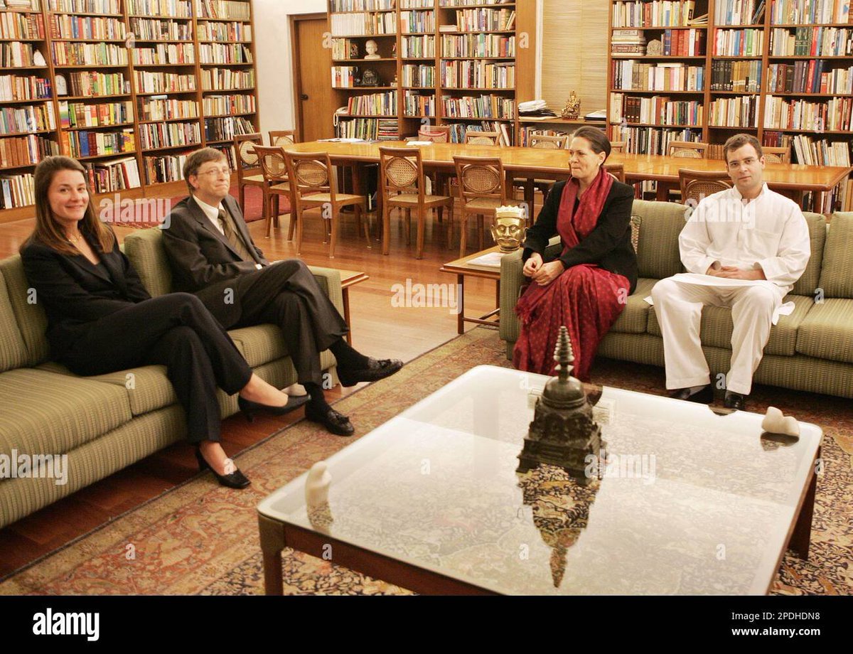 Agar koi bura hai to usko bura hi bolo... apke jamane mai acche or iske jamane mai bura yeh kya hai... simple language mai aap jaise logo ko Dogale bolte hai☺️