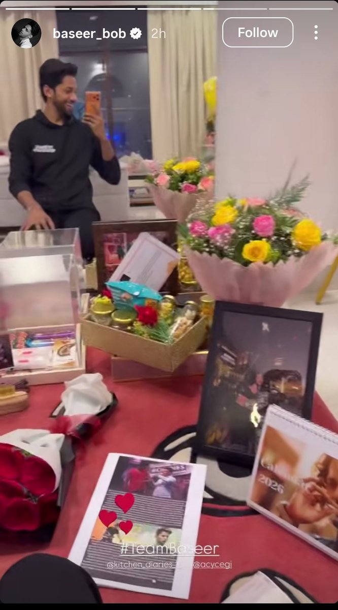 Vikas sent lots of gifts to Baseer Ali just to make him feel better.

Love has no language. 💞

#FarrhanaBhatt𓃵 #FarrhanaBhatt
#FarrhanaRebellions #PinkChaddiFd