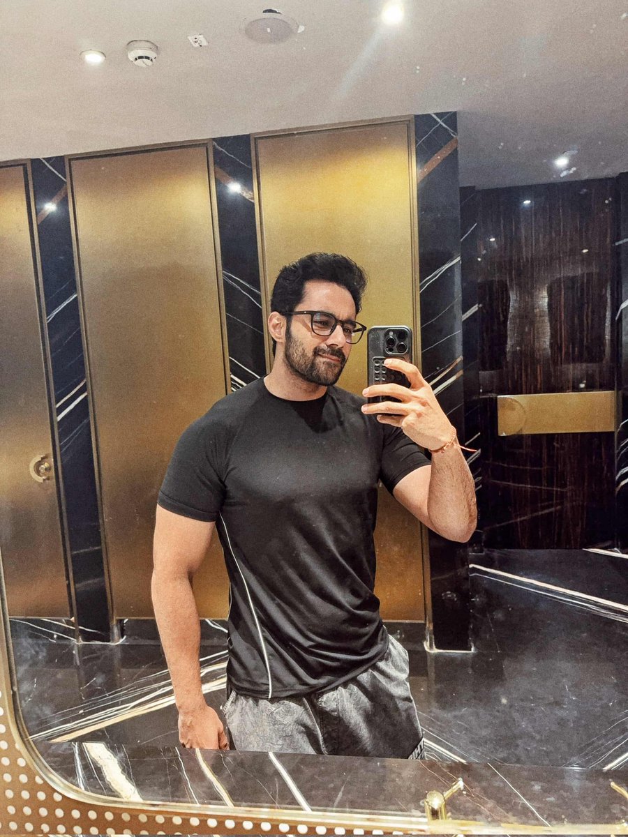 Hottie sheku 🙈🙈
<a href="/Humarabajaj6/">Abhishek bajaj</a>
#abhinoor 
#AbhishekBajaj