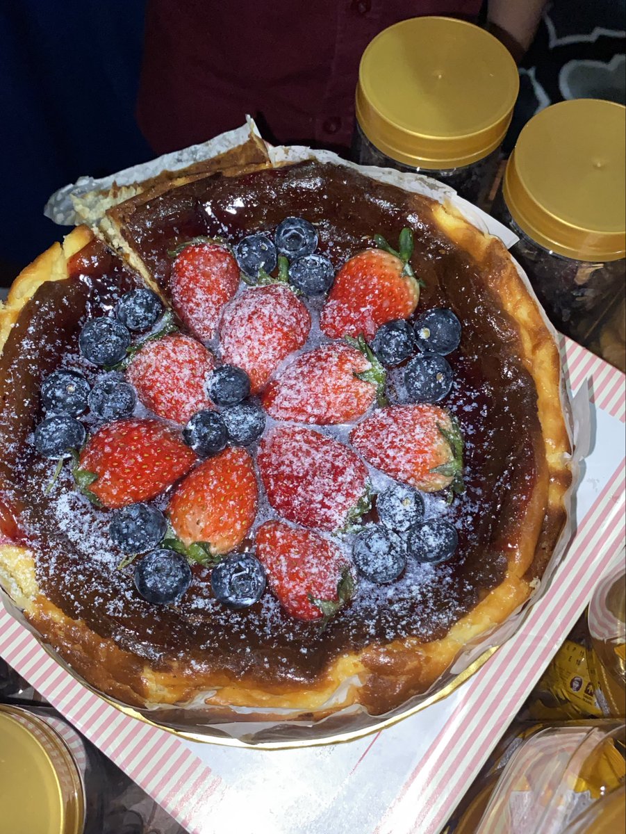 softme_'s tweet photo. korang cheesecake wawa so sedapp��🏻 pleasee beli https://t.co/8FAQbnAb99