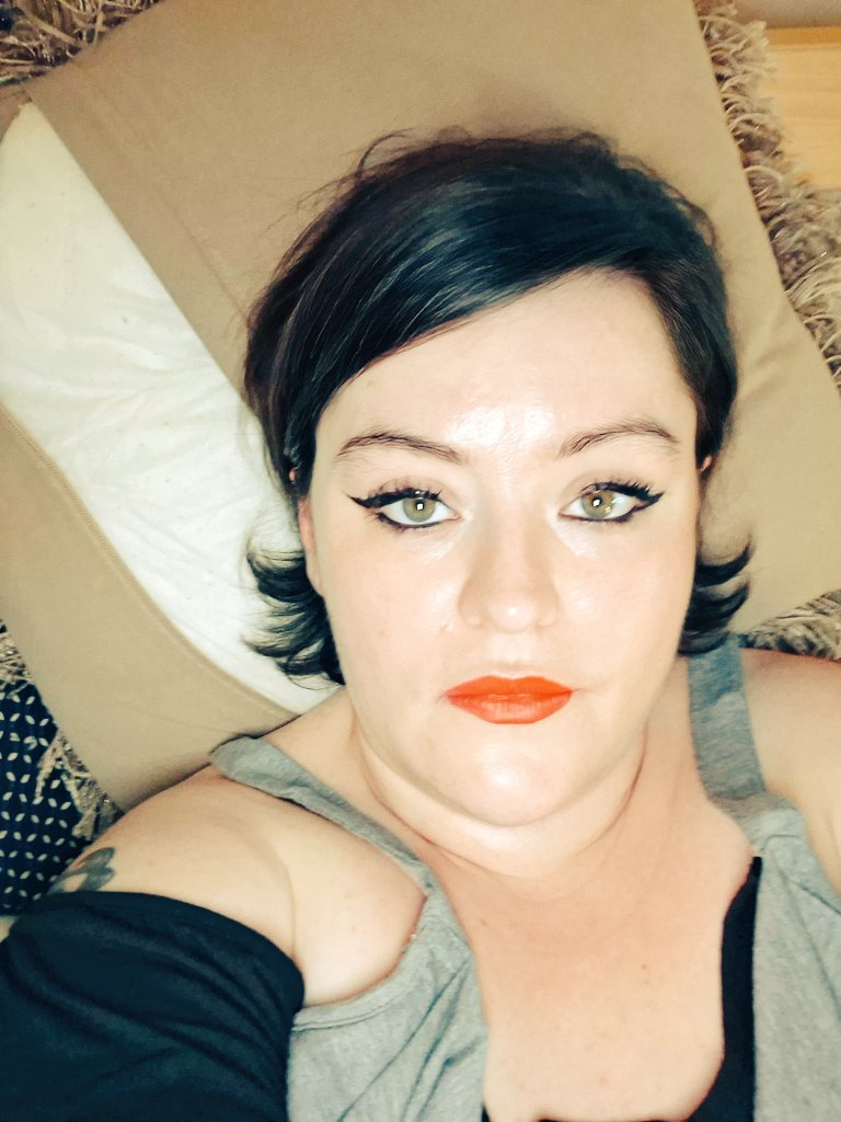 Meg-atron tweet media