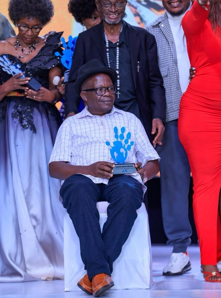 bendizhodouglas's tweet image. @reachahand Uganda awarded the legends during an event dubbed #ThreadsOfLegacy held on #valentinesday at their Lungujja offices.

Five legends, five legacies, one powerful celebration of artistry, mentorship, cultural preservation, and social change. 

1. Charles Ssenkubuge was