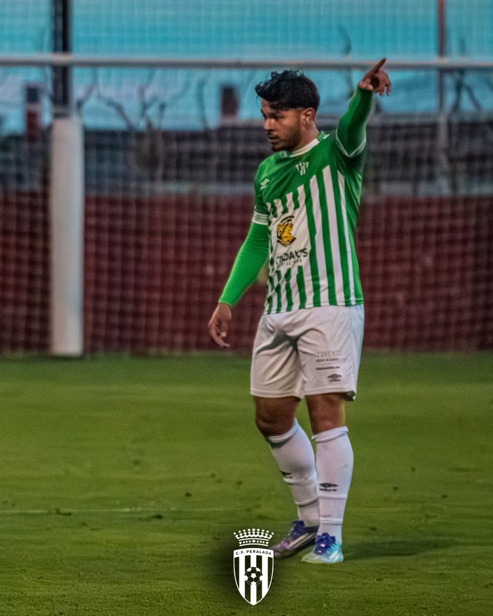 CFPeralada's tweet photo. ðïž Mirada posada en el derbi. ðð¥
ðž https://t.co/bgyA5lRRA5
ð Amb el suport: @totsalons ð
#3RFEF #ProperPartit #CFPeralada #SomHiPeralada #ForçaVerda ðâïž https://t.co/ppwcuD3ZhV