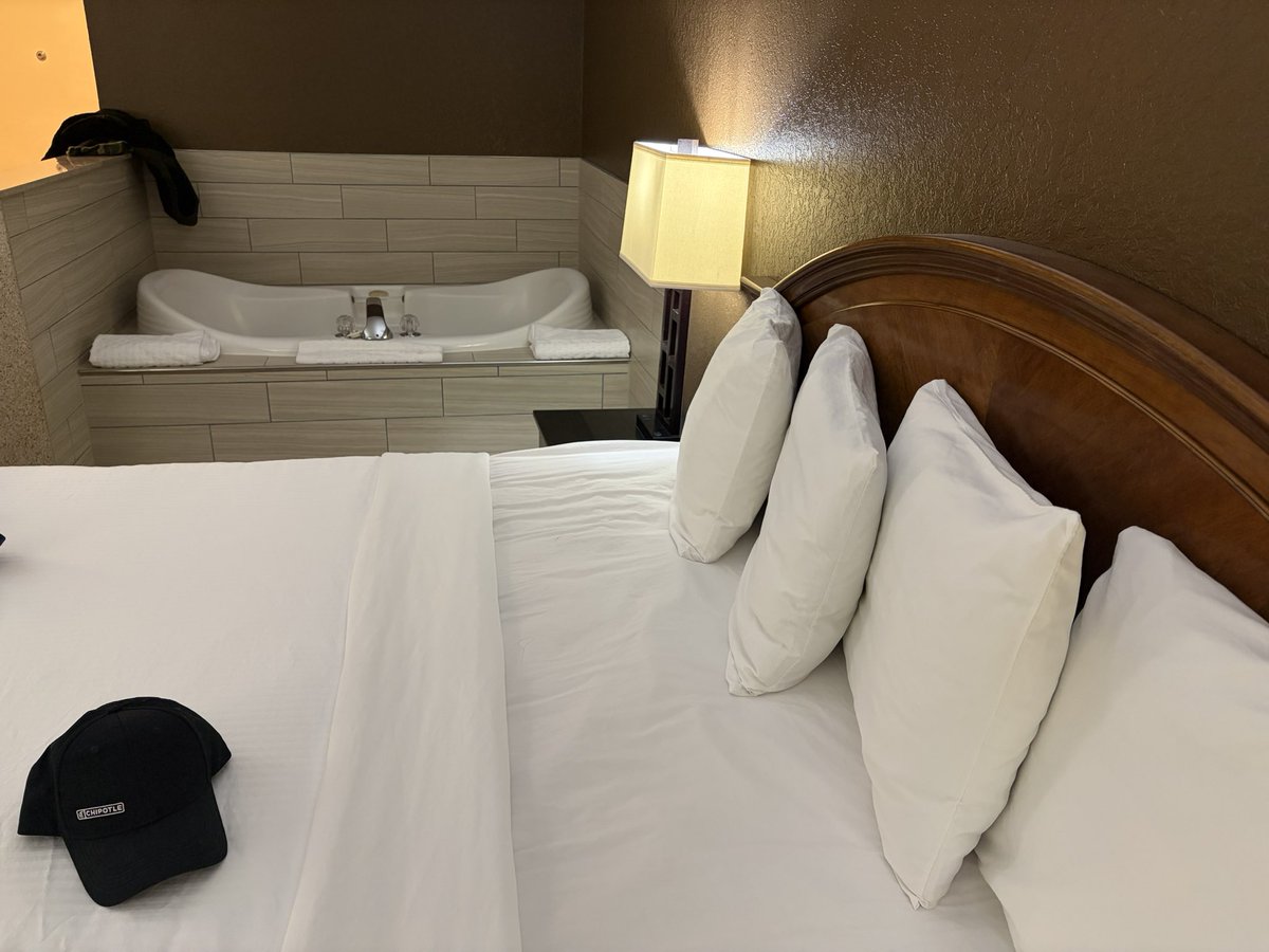 itsUpstateA's tweet photo. She Just Sucked My D*ck and My Balls After we Got Out the Jacuzzi https://t.co/PRj7aVHHWm