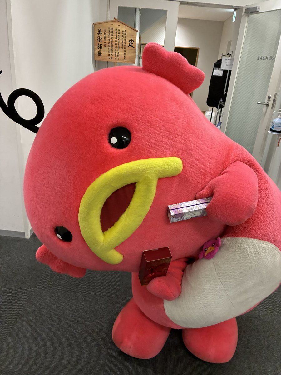 さすがエビシー😊
お茶の間の人気者🍫✨  #朝日放送 #マスコットキャラクター #ご当地キャラ #チョコレート