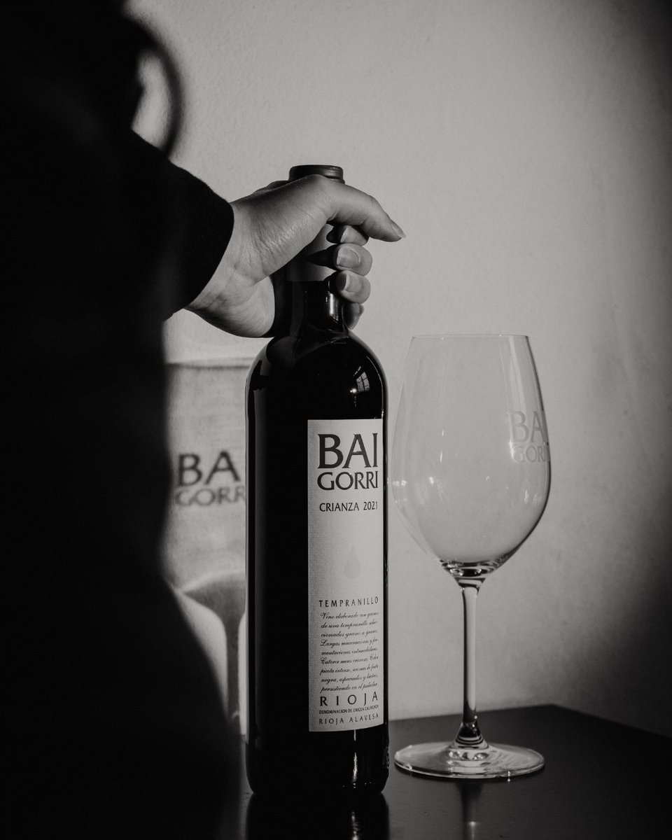 BodegasBaigorri's tweet photo. Baigorri Crianza, un clásico de nuestra bodega.

✖️ https://t.co/Y5ESR7oNWr
-
Baigorri Crianza, a classic from our winery.

✖️ https://t.co/shmMuEXxAH https://t.co/7GJHgoUEdt