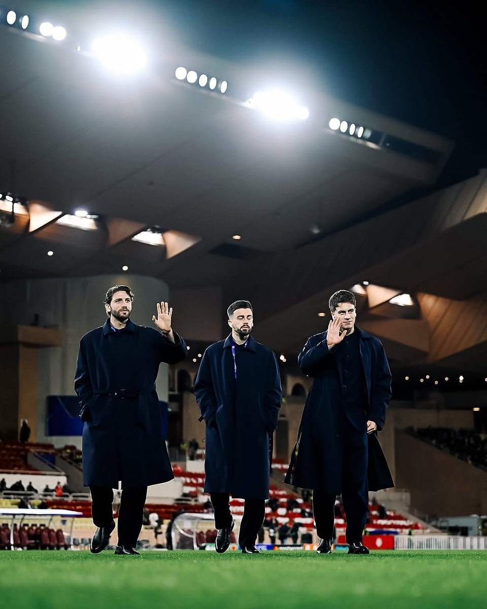 k e n a n tweet media