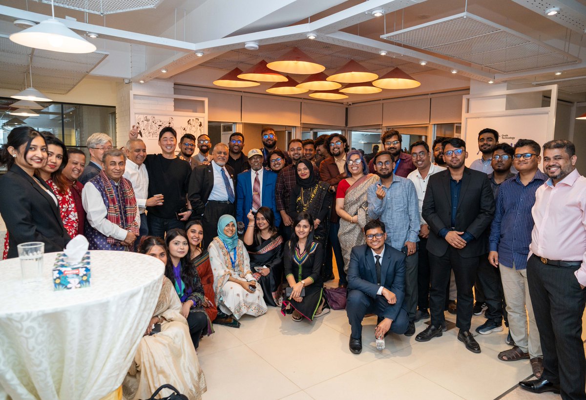 OntikTech's tweet photo. Autumn Soirée, the kind of evening that makes you forget to check your phone. https://t.co/l3TcEdFPT3