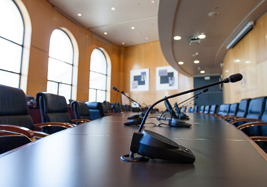 Fac_Infermeria-Podologia_UV tweet media