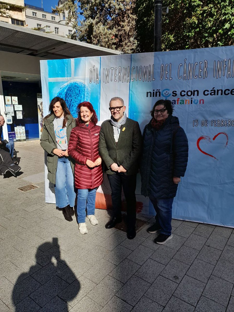 ABUnidasPodemos's tweet photo. #UnidasPodemos estuvo en el acto del Altozano junto a Afanion por el Día Mundial del Cáncer Infantil. No solo apoyamos: defendemos una sanidad pública fuerte que cuide a niños, niñas y también a sus familias. https://t.co/9PSegVJuY0
