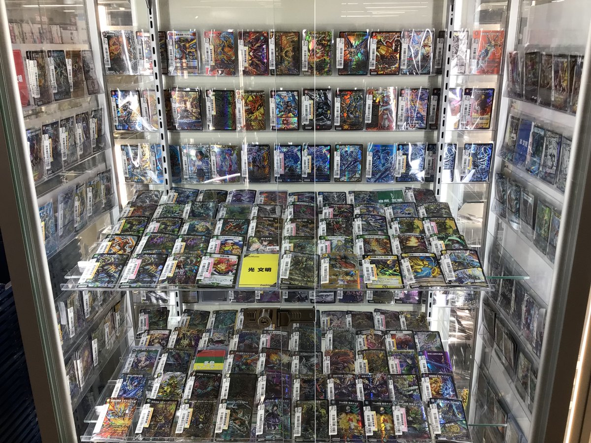 ✨ショーケース移動しました✨ ポケモンカードとワンピース、遊戯王