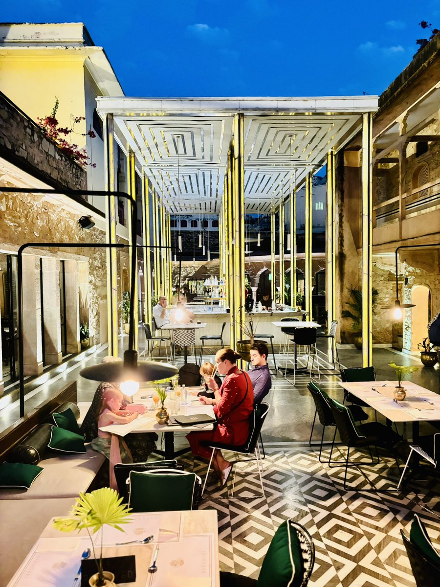 Capt_Chronicles's tweet image. Dined at Baradari, Jaipur  where every meal feels like a royal ceremony. Architecture, elegance, flavours… pure heritage on a plate. Jaipur doesn’t just serve food, it serves legacy. ✨
#Baradari