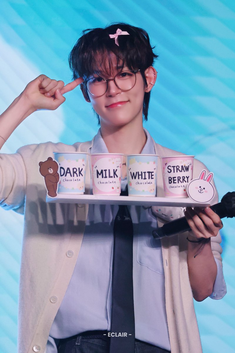 ᴇᴄʟᴀɪʀ tweet media