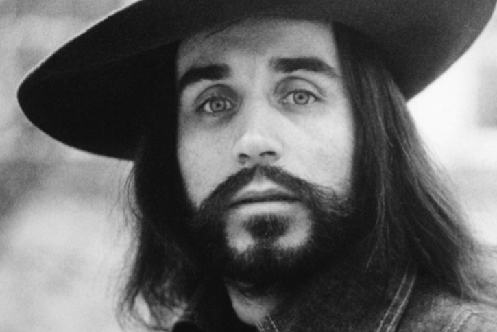 16.02.1939r. w Starych Wasiliszkach koło Nowogródka urodził się Czesław Niemen - piosenkarz, kompozytor, autor tekstów piosenek. Jeden z najwybitniejszych twórców muzyki w Polsce. Do jego największych przebojów należą: "Dziwny jest ten świat", "Pod papugami", "Sen o Warszawie".