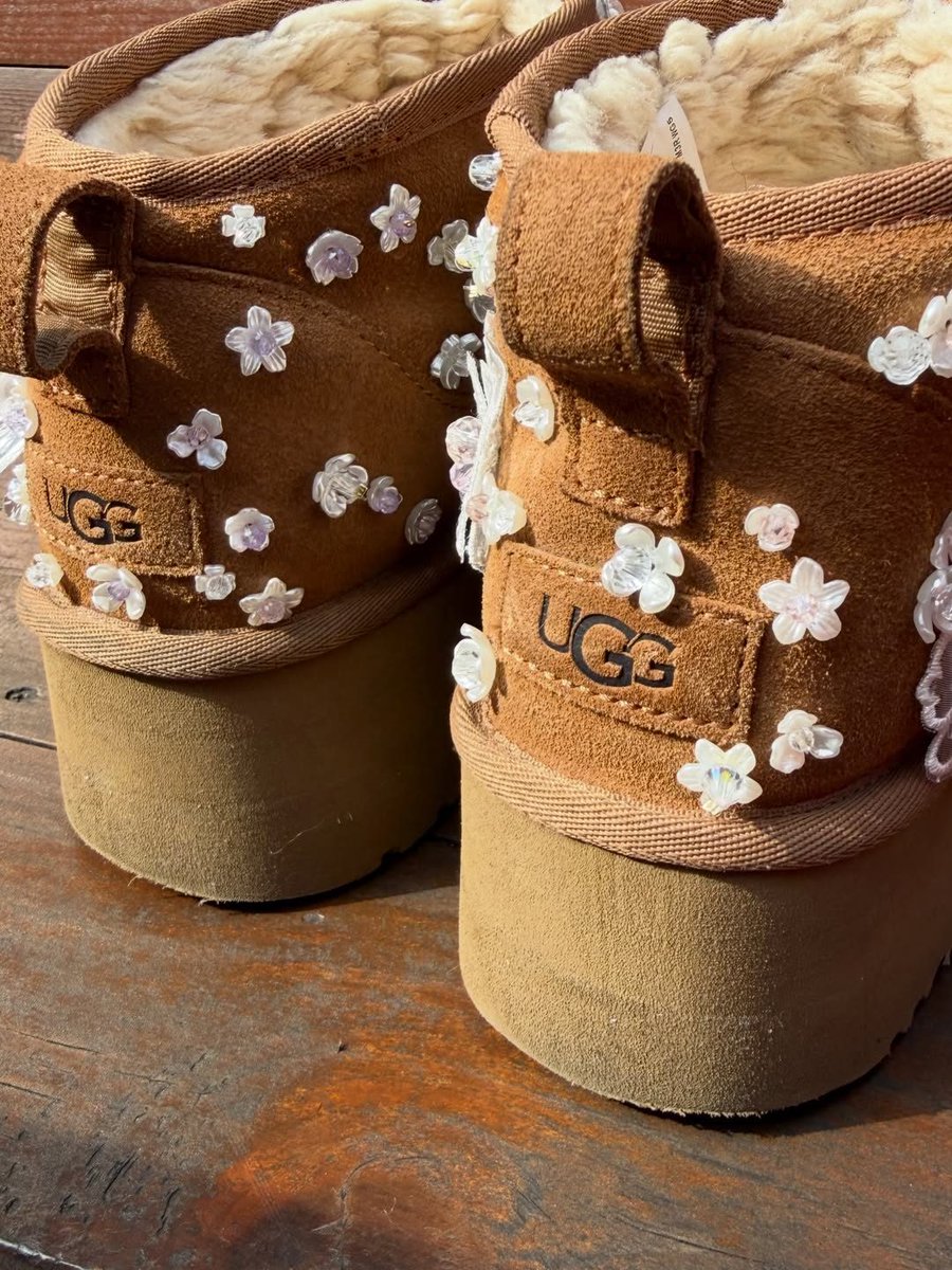 長い間大切に履いた #UGGブーツ を、また新たにカスタマイズして世界に
