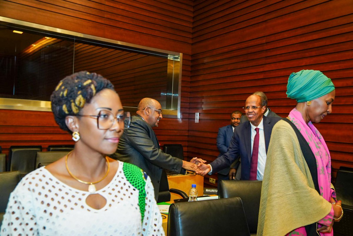 Nuur Mohamud Sheekh tweet media