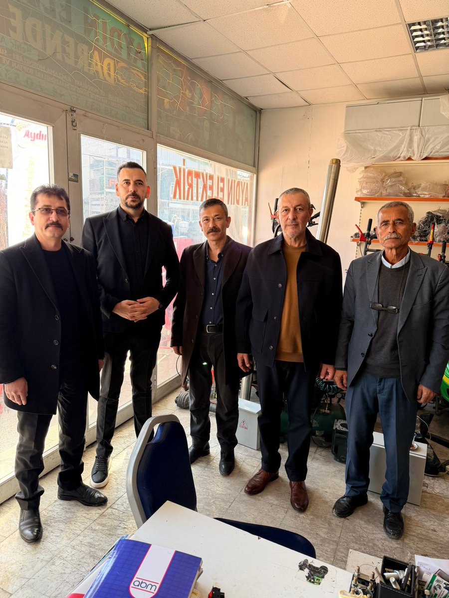 Genel merkezimizin talimatlarıyla başlatılan Hayırlı günler komşum etkinlikleri kapsamında Darende  esnaflarımızı  MYK üyemiz , MHP Malatya il başkan yardımcımız 
ile birlikte ziyaret ettik