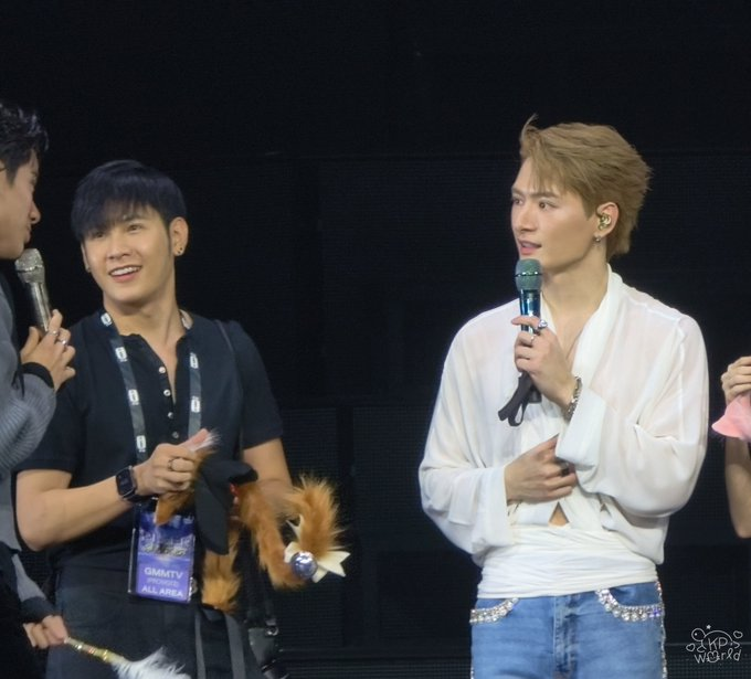marumag10969's tweet photo. For more info about these GMMTV staff-singer-actor 
#คริสสิงโต cp .... 

➡️https://t.co/xlA7HCxwO7 https://t.co/TwBBoX16QY