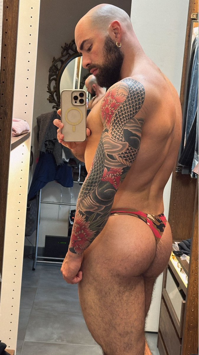 Hardlover tweet media