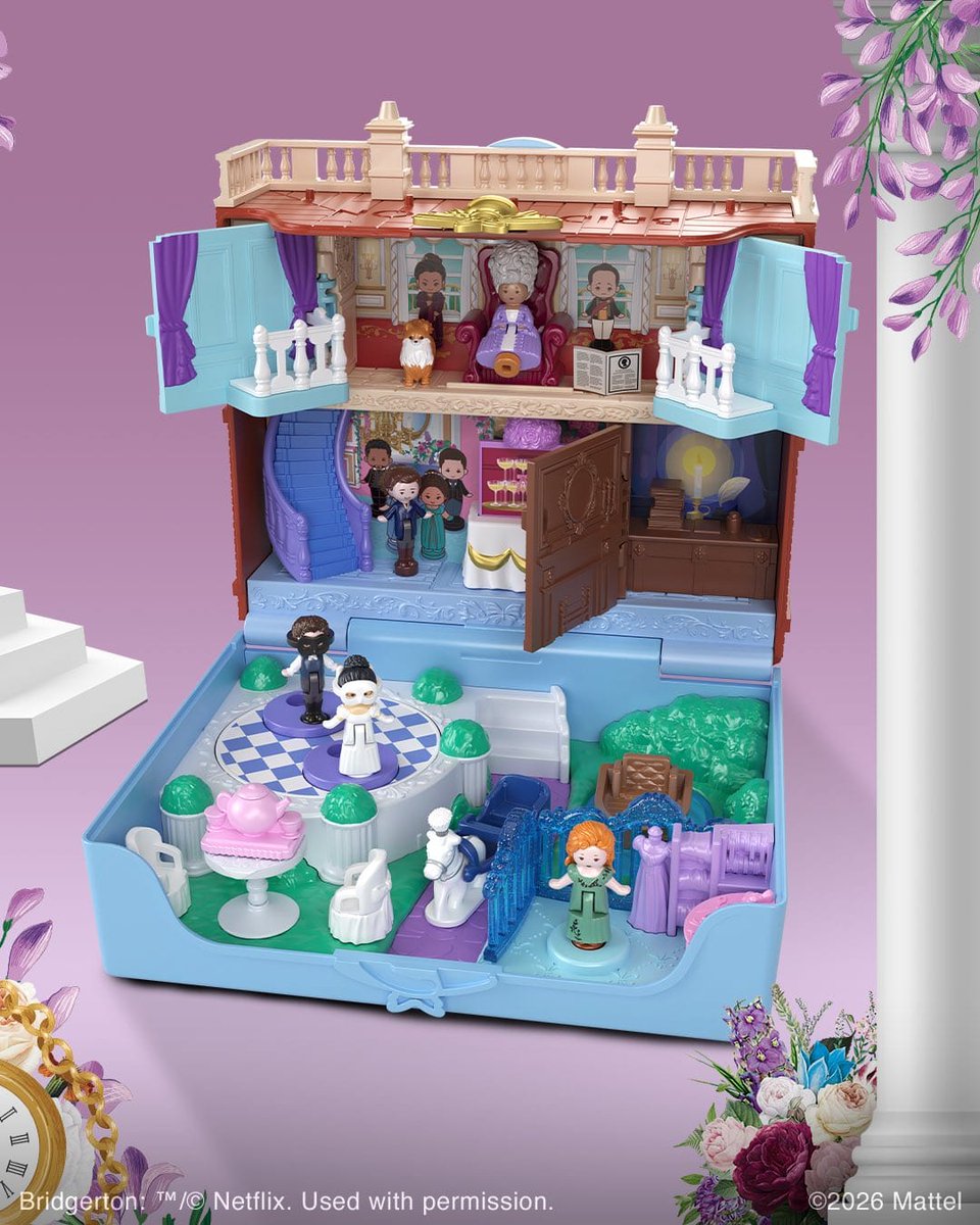 creapills's tweet photo. Netflix et Mattel lancent une Polly Pocket collector inspirée de l’univers de Bridgerton

Après la saison 4, Bridgerton quitte l’écran pour s’inviter dans un coffret Polly Pocket collector. Maison miniature, bal masqué, figurines de Benedict, Sophie ou la reine Charlotte… La collab mêle nostalgie 90’s et romance Regency pour séduire les fans adultes au-delà du streaming.

Plus d’infos : https://t.co/YsEdp3Pg6o