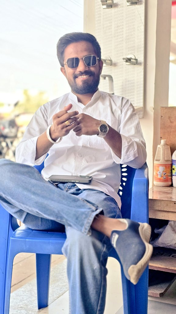 amanyadavhere's tweet photo. 😊 https://t.co/ljHgIXBY6L