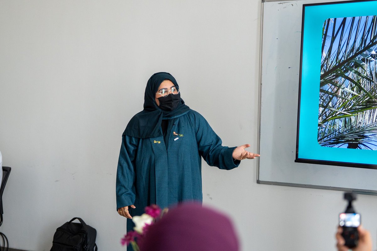 من كثر م الأسبوعين الماضية كانت مليانه بفضل الله،  م لحقتتت أشارككم عن مشاركتي مع اليونسكو في عمان  وفوزنا بالمركز الأول  تحت عنوان التصميم من أجل التراث ، حقيقي اول مره ازور عمان واتعلمت عنها كثييرر 🇴🇲🤍🤍 

تقدروا تعرفوا أكثر 👇 

linkedin.com/posts/rahaf-qu…