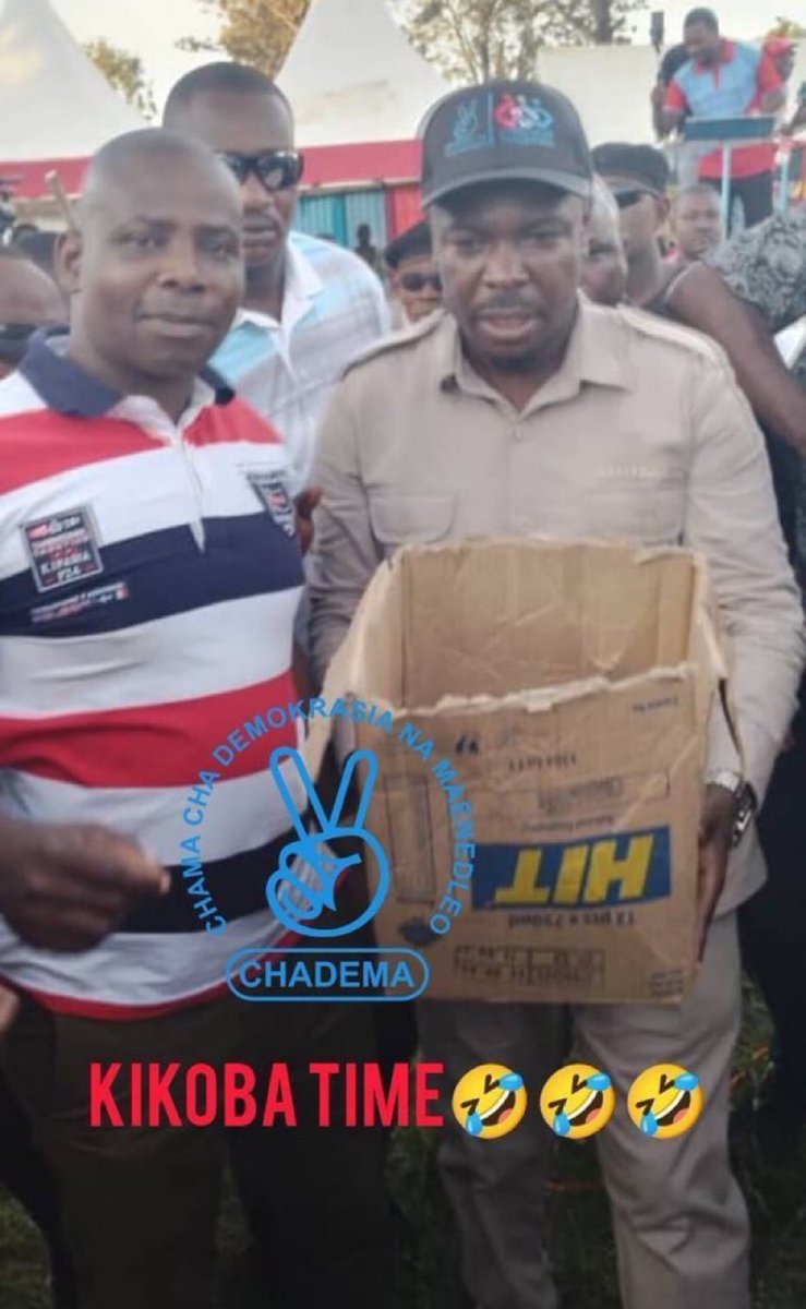 😂😂😂🤣 Mr Chudai kwenye moja na mbili kutafuta hela ya bandle baadae azame Chudaini.