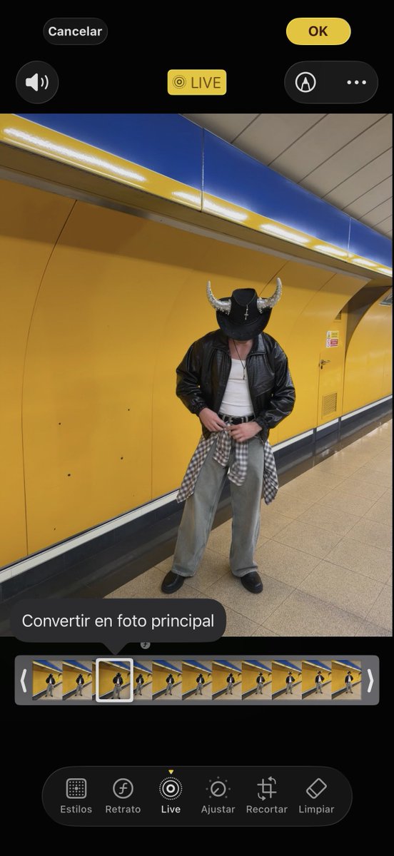daniel_br99's tweet photo. Me pusieron los cuernos y los llené de perlas y ✨brillitos✨jeje https://t.co/NHKzGjK6sz