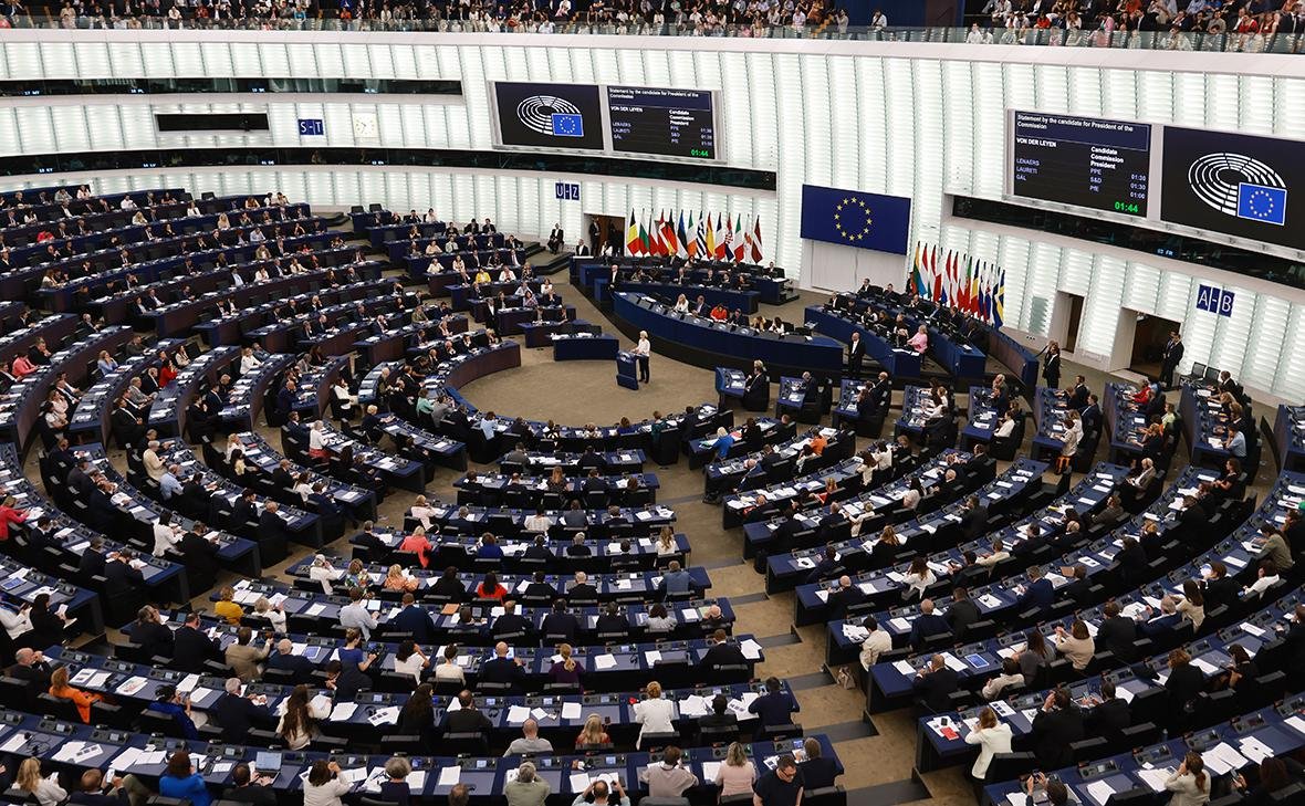 C'est complètement absurde.

Le Parlement européen a adopté une décision selon laquelle les hommes peuvent être reconnus comme pouvant donner naissance. Les députés ont rejeté l'amendement affirmant que, biologiquement, un homme n'est pas capable de tomber enceinte.

Le document