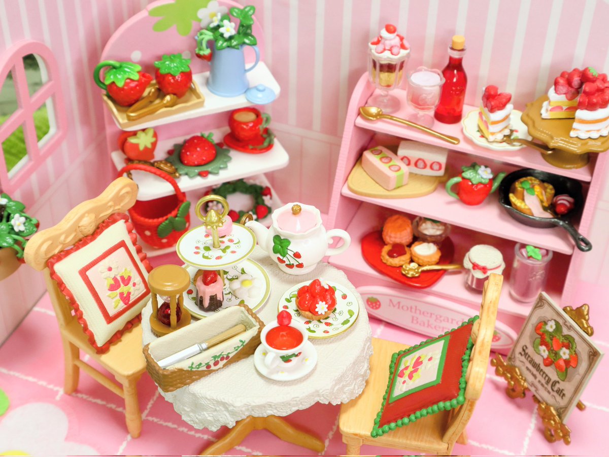 リーメント 丘の上のカントリーいちごカフェたいっへん可愛いです