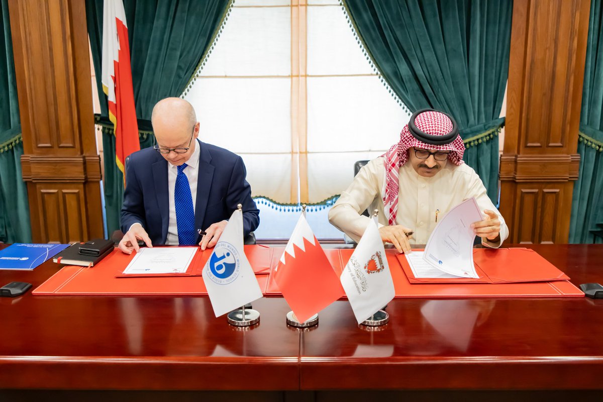 MoeBahrain tweet media