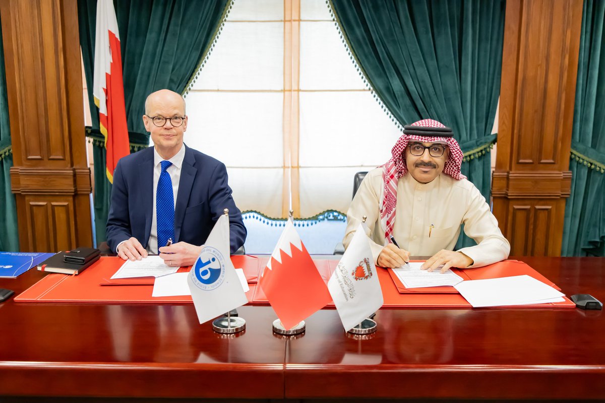 MoeBahrain tweet media