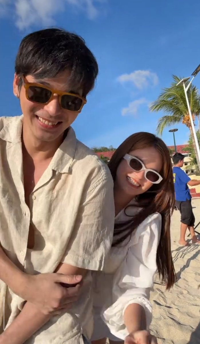 a little reminder today to:

☑ stream MMM MV
☑ vote GSOT on VPCA
☑ stream Wilbert's songs in between streaming MMM MV
☑ love wilbea and spread love
☑ stay happy, healthy and hydrated 🧡