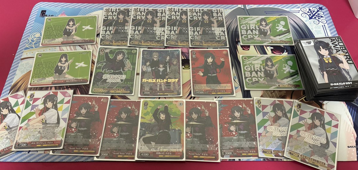 推しのデッキなのでサインは無理でも極力光らせてあげたい気持ち(●´ω｀●)
これだけすばちゃん光らせてもデッキの中で一番お金かかったのは4投してる光ってない仁菜なの悲しいww