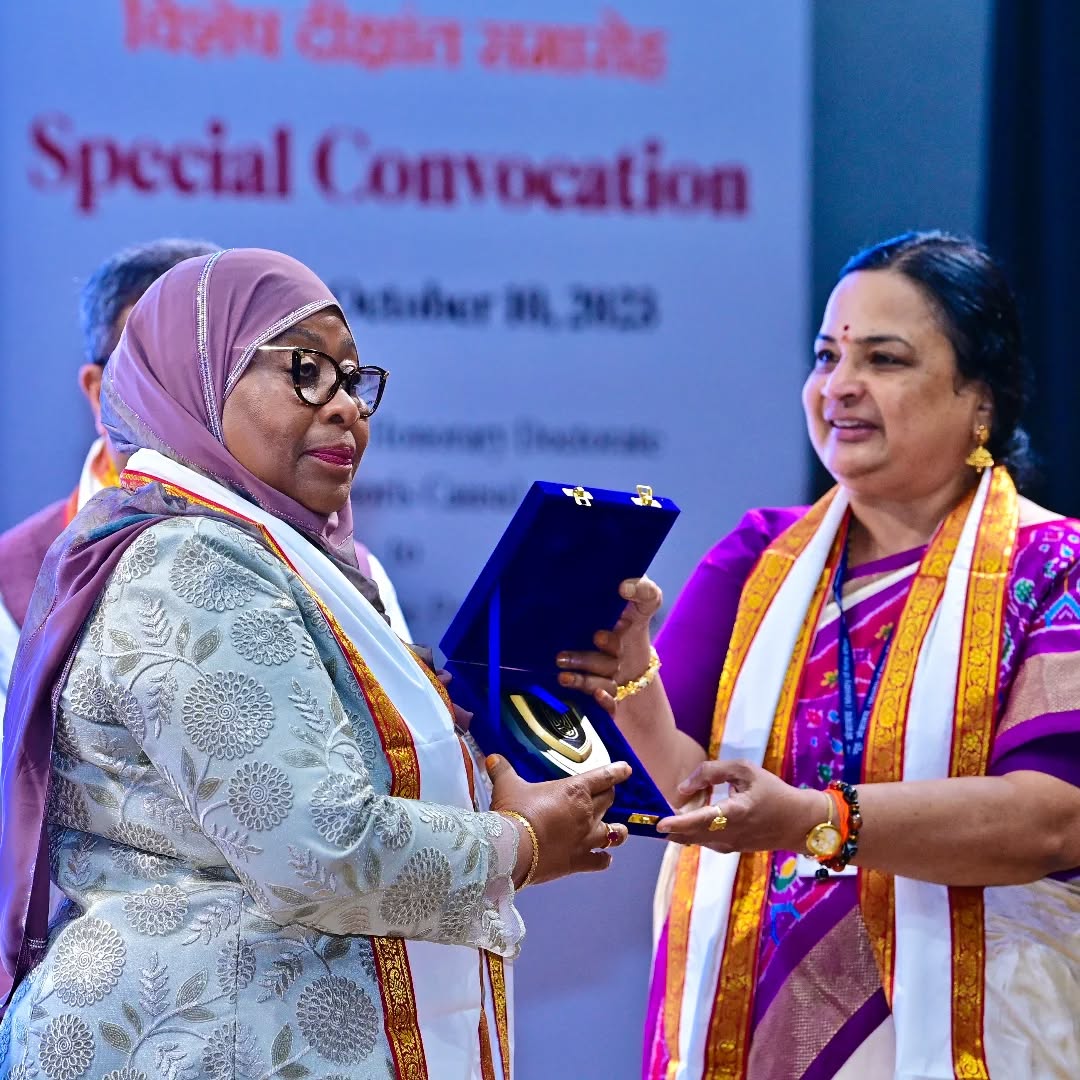 Taifa kuwa imara chini ya Mama Samia, Serikali imara haina rushwa wala ufisadi.

Moja ya mambo ambayo Tundu Lissu amemuuliza Makamu Mwenyekiti wake John Heche ni kuhusu zoezi la uendeshaji wa michango yake ya Krisimasi, imekuaje imeliwa na hakuna hatua zilizochukuliwa dhidi ya