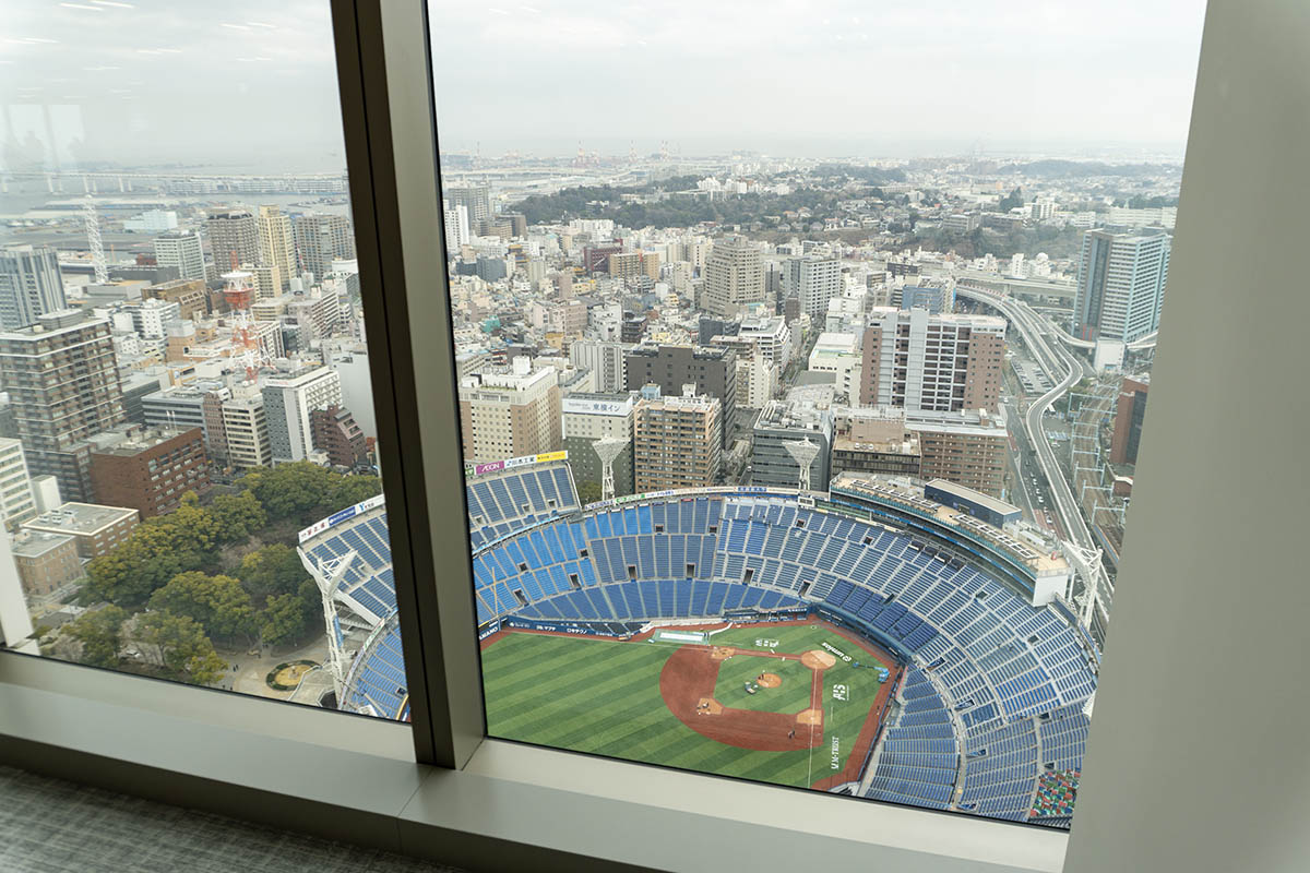 「BASEGATE横浜関内」開業間近　オフィスフロアからハマスタを見下ろす watch.impress.co.jp/docs/news/2086…