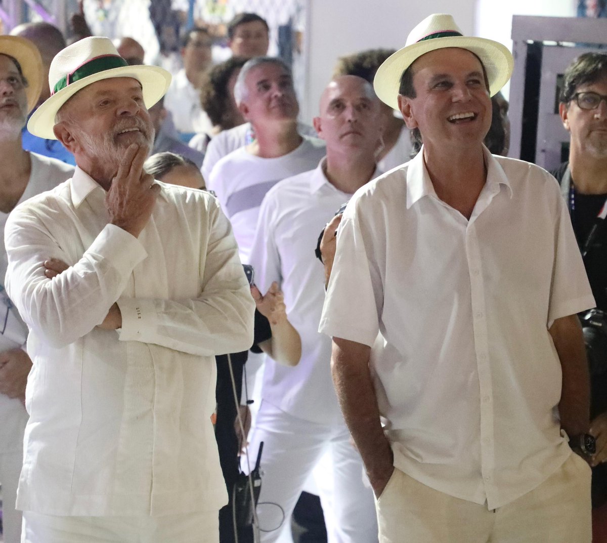 Eduardo Paes tweet media