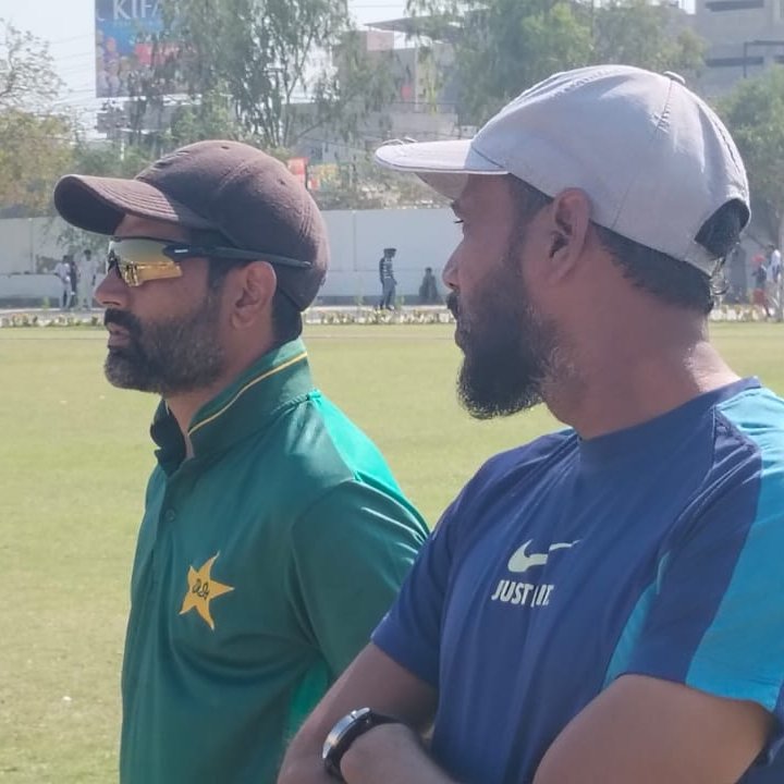 TheRealPCB's tweet photo. 🌟 Day 2️⃣: PCB Future Stars Talent Hunt Programme trials continue at KCCA Ground, Karachi 🏟️

Director High Performance Aqib Javed and Asad Shafiq monitoring and guiding young talent 🏏

#PakistanFutureStars #PCBTalentHuntProgramme #TalentHuntProgramme https://t.co/LaVRbcbTy6
