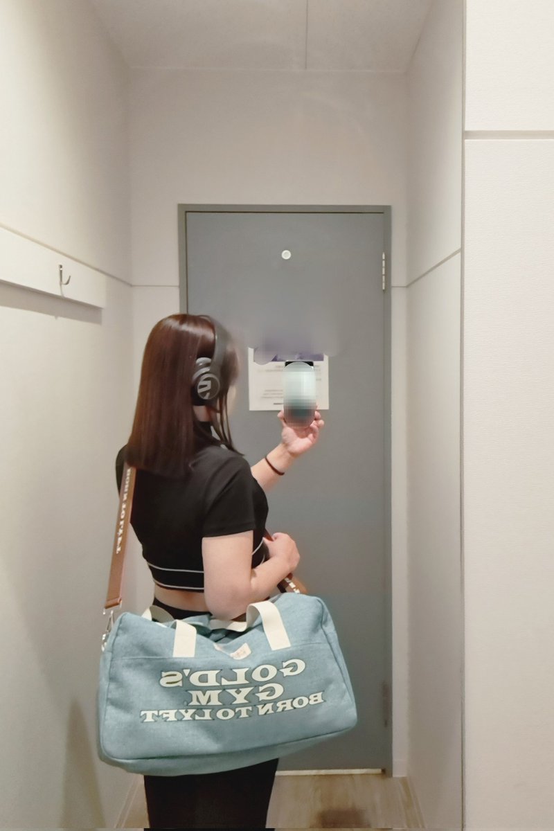 xoxoxokaname's tweet image. 最近のジムバッグみてほしい🐶

#lyft #goldsgym #リフト #ゴールドジム #コラボ #デニム #ベルト #筋トレ
#筋肉 #ジムバッグ #かわいい #エニタイム #筋トレ女子 #筋トレ垢と繋がりたい