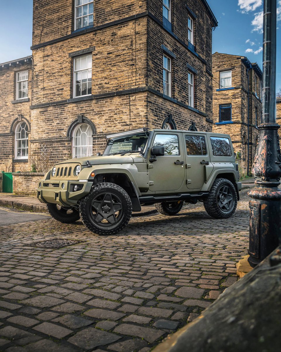 Kahn Design tweet media