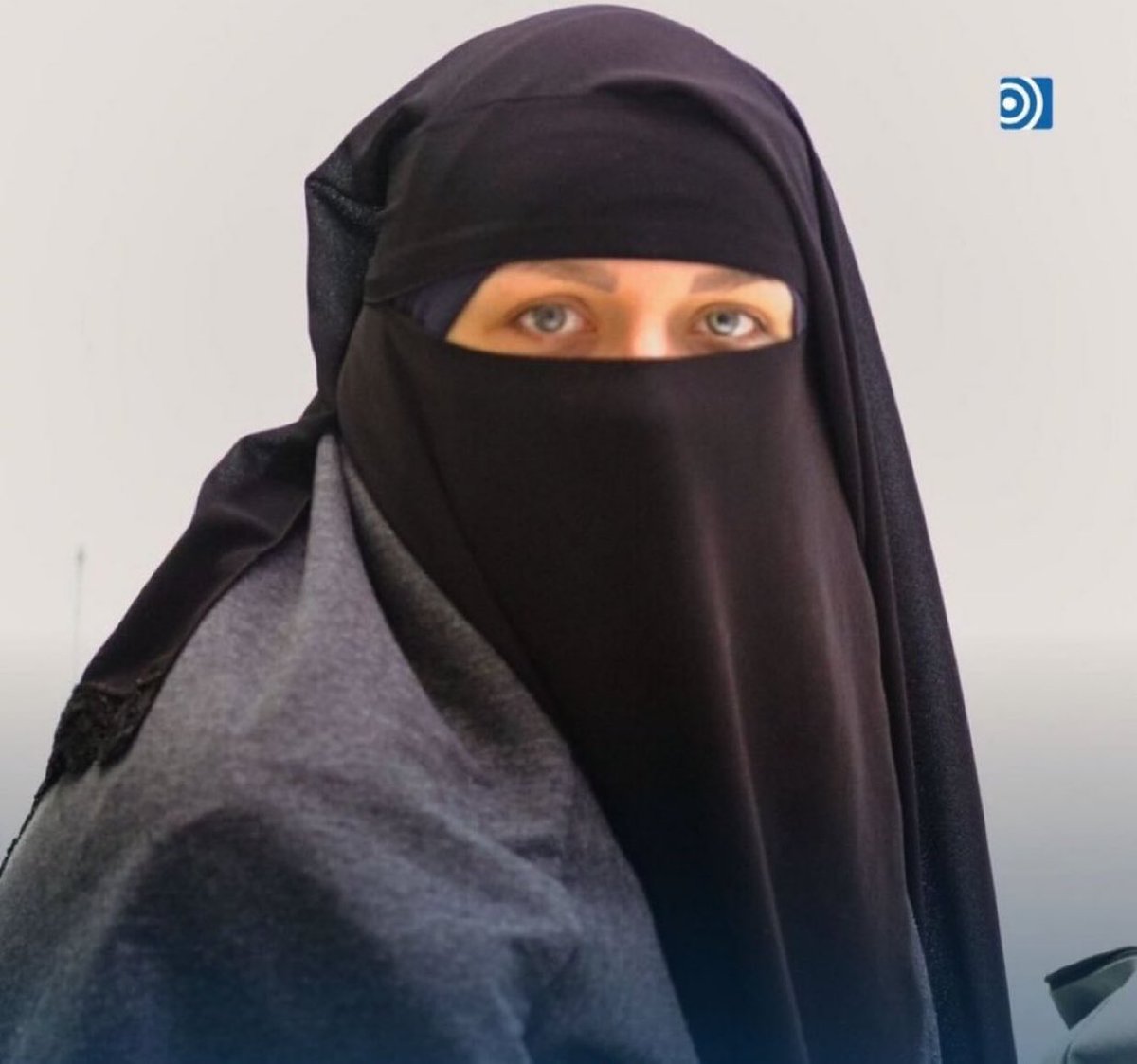 ☪️🇪🇸 La prohibición del burka y el niqab llega a España tras una propuesta de ley de VOX para prohibir la vestimenta islámica machista en espacios públicos

La iniciativa propone multas de 600€, que podrán incrementarse hasta 30.000€ en caso de reincidencia

¿Qué opinas tú? 🤔