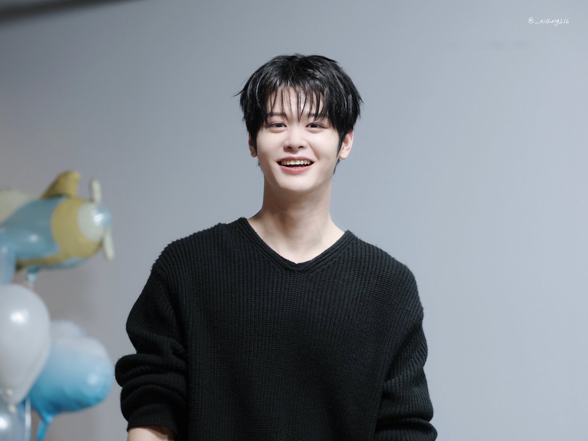 0216 생일축하해.
앞으로도 웃게 있는걸 계속 옆에서 보고싶어. 

#마징시앙 #马靖翔 #MAJINGXIANG 
#클로즈유어아이즈 #CLOSEYOUREYES #클유아