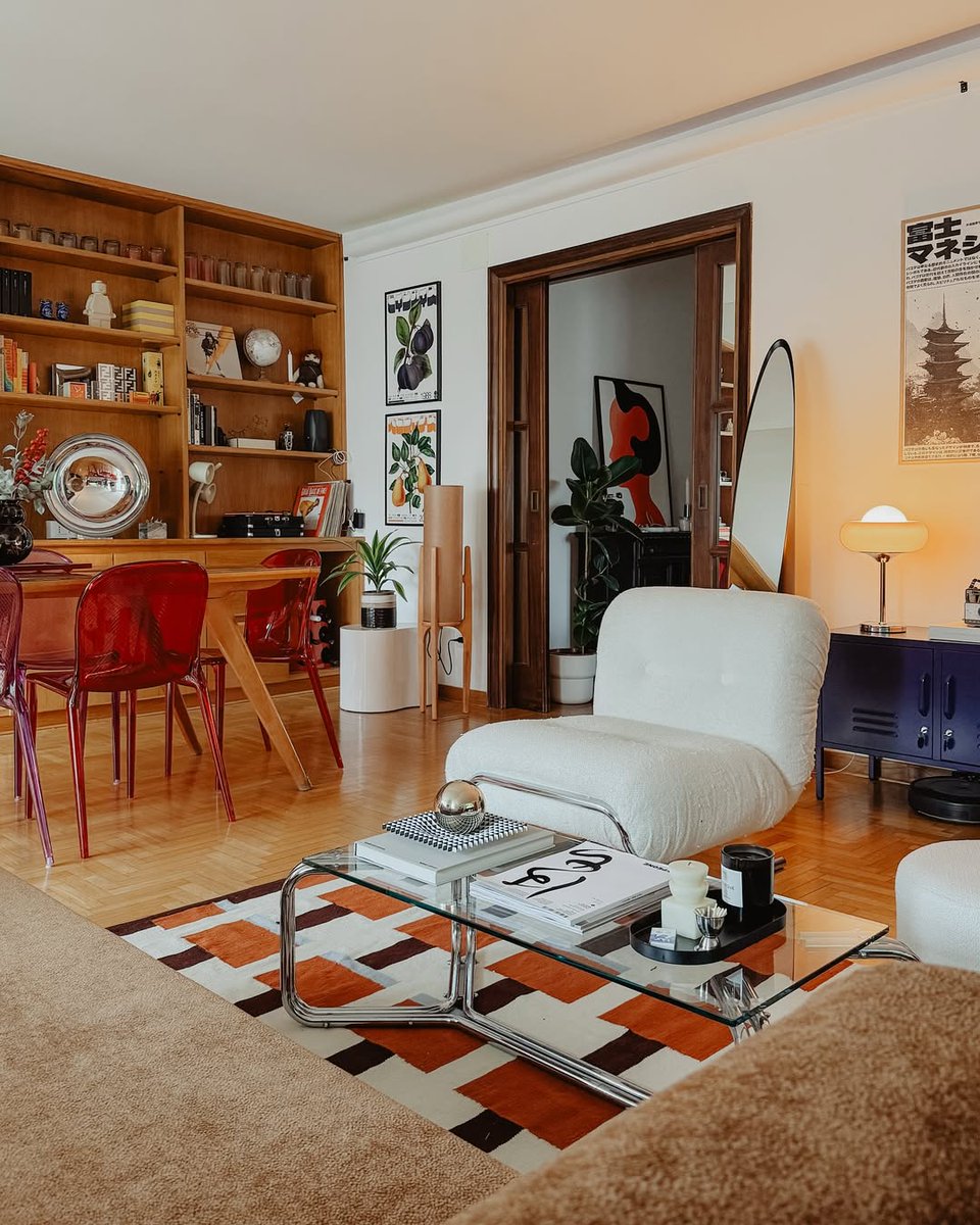 type01_'s tweet image. TYPEONE Magazine–creating spaces that cultivate creativity and inspire. 

Spotted on @apart.ment.11's page

Secure your copy. 
type-01.com/typeonemagazine

#type01 #interiordesign #creativespaces