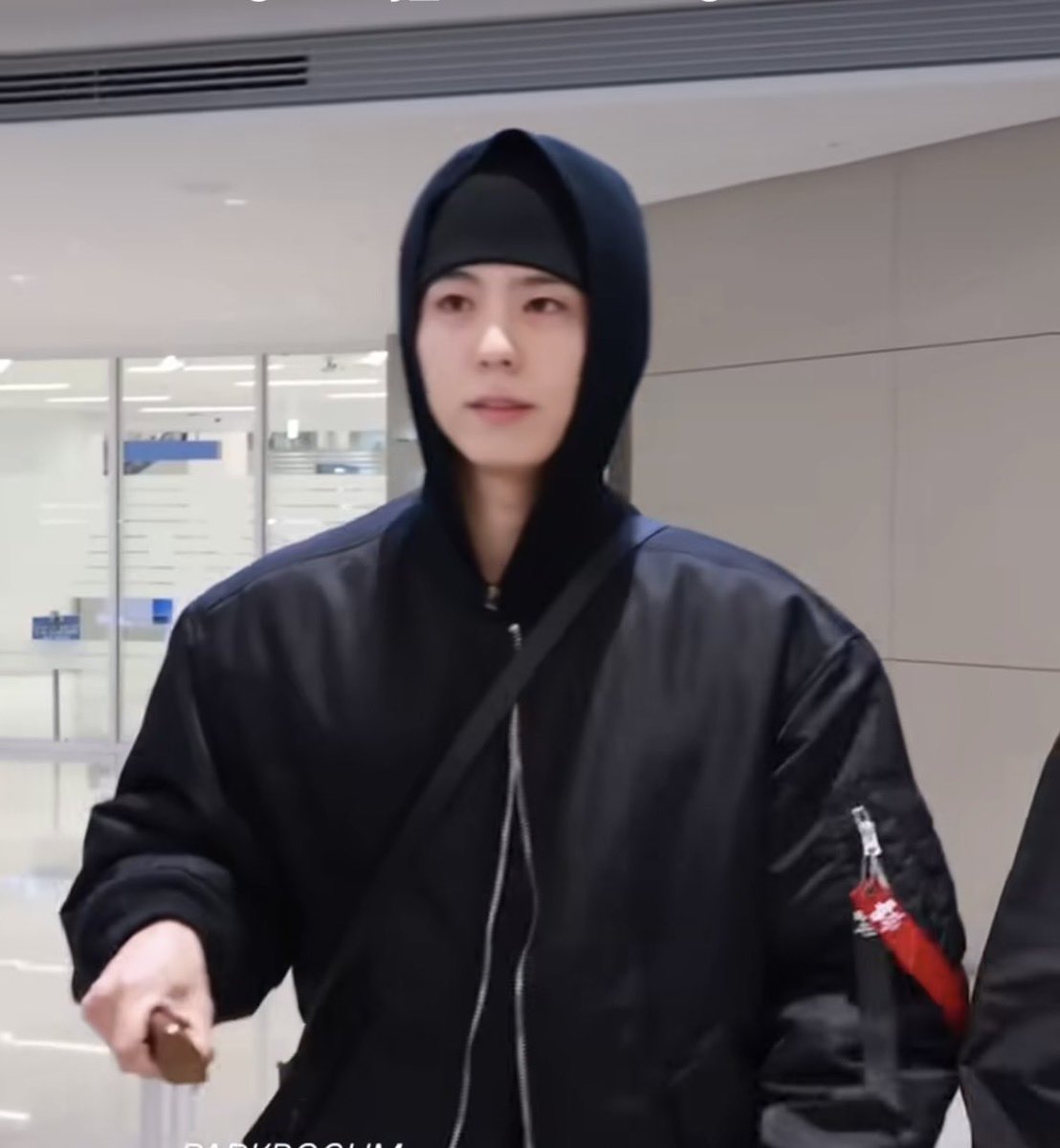 Wellcome back my dear ⁦<a href="/BOGUMMY/">박보검</a>⁩ you are working so hard find some time to rest before your new job that’s you going to start soon😊goo day and good luck ❤️🌹🌷#Parkbogum crt owner